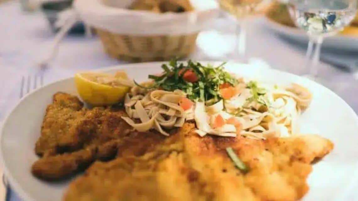 The Best Wachau Grüner Veltliner Food Pairings - picture of wiener schnitzel