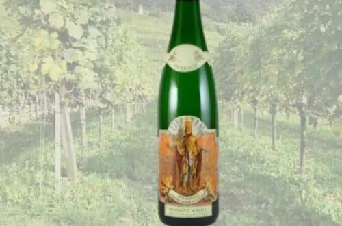 Understanding Grüner Veltliner Labels From Wachau - picture of a bottle of white wine